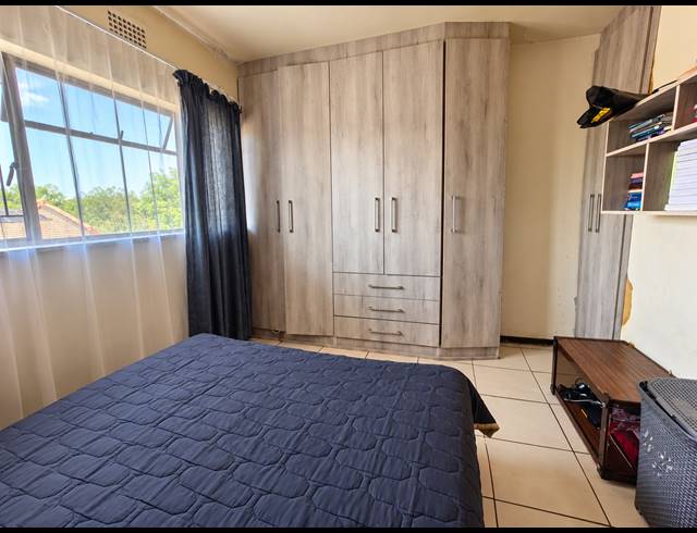 2 BEDROOM FLAT FOR SALE IN THREE RIVERS